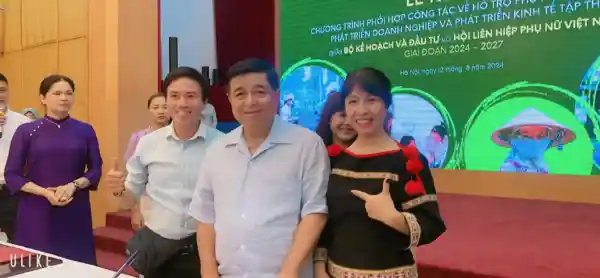 VITABA chụp ảnh cùng ông Nguyễn Chí Dũng - Bộ trưởng Bộ Kế hoạch và Đầu Tư