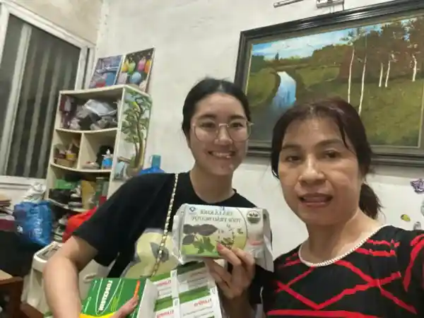 VITABA gửi thuốc cho đoàn đi cứu trợ Bắc Kạn